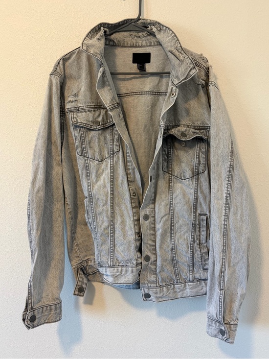 Forever 21 Other - Forever 21 Men’s Large Distressed Gray Acid Wash Denim Jacket Streetwear